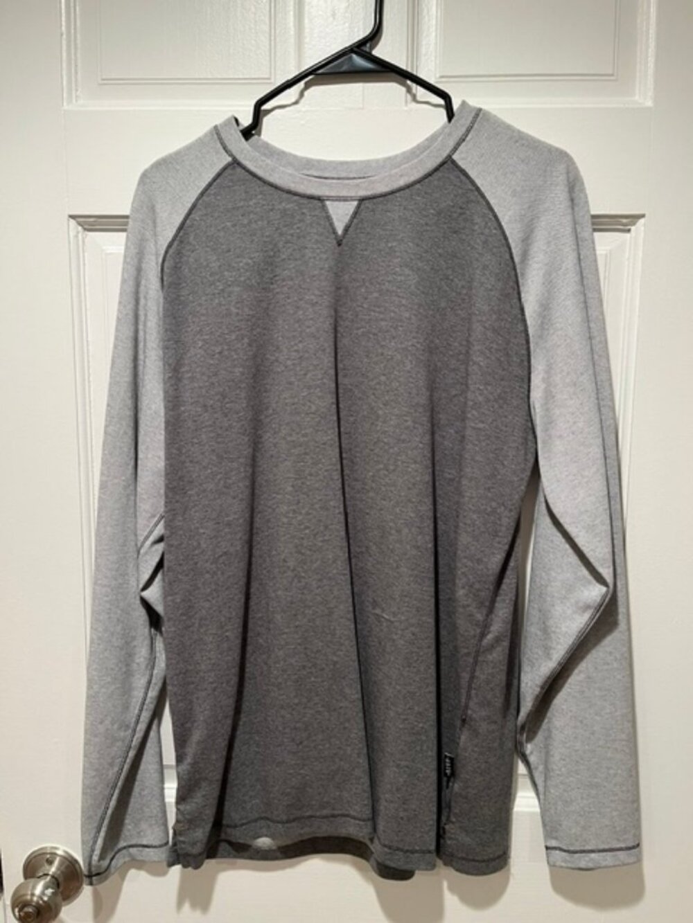 Men's ROWM Long-Sleeve T-shirt (Large)